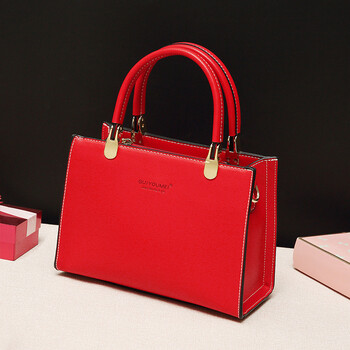 红色包包女2018新款结婚伴娘手提包单肩斜挎小方包大气婚礼新娘包 红