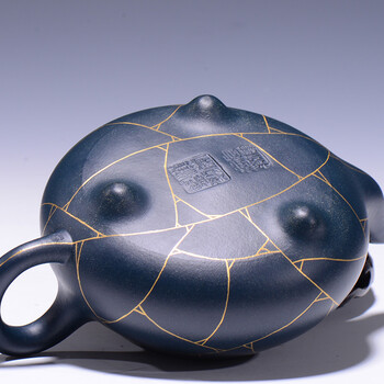 双章【研高工徐汉棠(监制)/国助工 卢伟萍制)】《描金矮石瓢 》描金