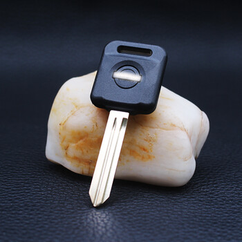 七抒日产尼桑天籁骊威骐达副钥匙外壳车钥匙备用直板钥匙胚子芯片替