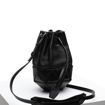 女包单肩包韩版时尚拼接水桶包女斜挎包个性抽绳菠萝包少女包包 黑色