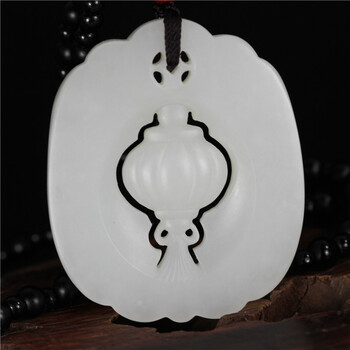 和田玉 灯笼 小把件  79.4600g 【琢璞玉器】