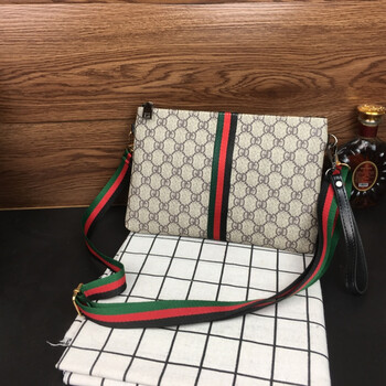 快手红人同款社会小伙手拿包软皮斜挎包2018新款青年夹包男士包包 gd