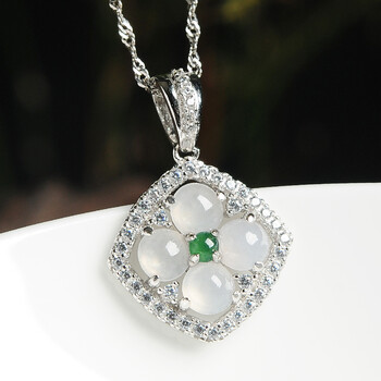 兴峰925银镶嵌翡翠蛋面梅花吊坠 玉石项链玉坠子女款配饰