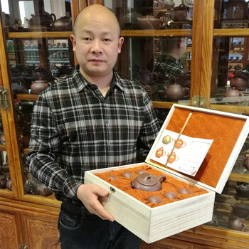 《石瓢套壶》紫砂名家 陆承贵 紫泥 380cc 一壶六杯 木质礼盒包装