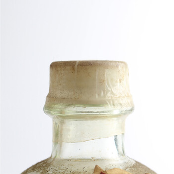 14-34【中国名酒】80年代 交杯牌 萝卜瓶五粮液 瓶底有残 52度 879g