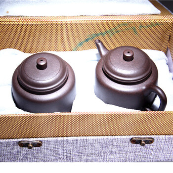 《德钟茶罐套壶》 民间工艺美术师 李国强作品 壶约250cc 茶罐约250cc