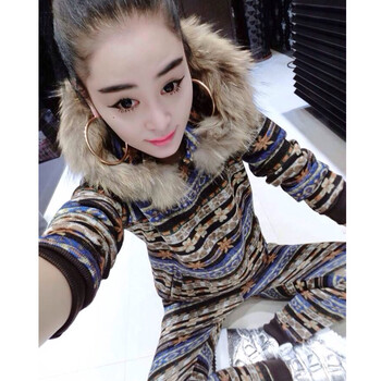 意丽娜 2016秋冬装新款狐狸毛毛领时尚女装毛线抓毛加厚保暖彩色横条休闲套装无货8233 蓝色 均码