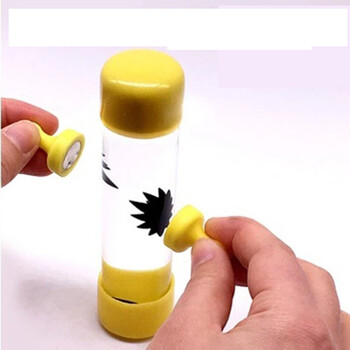 整蛊玩具 磁流体磁性陈列瓶液体磁铁发泄整蛊搞怪创意礼品 黄盖