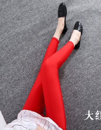 女士红色踩脚光泽裤图片