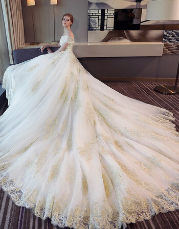 婚纱拖尾一字肩主婚纱女新款拖尾梦幻新娘结婚大码孕妇遮孕肚斤胖mm