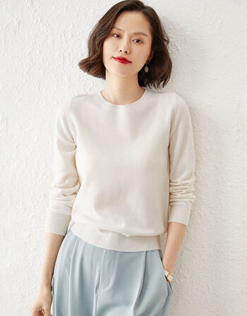 新款圆领毛衣女纯色打底衫毛绒羊宽松百搭显瘦洋气针织衫潮奶白色l