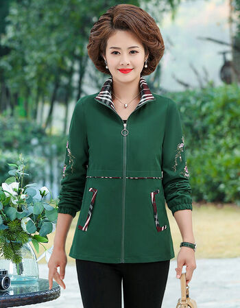 女装新款中年女装春秋夹克外套妈妈装秋装短款上衣50到60岁中老年大码