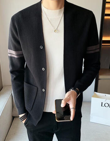 2021年春秋男士针织衫开衫韩版潮流外衣青年毛衣秋天针织男外套黑色