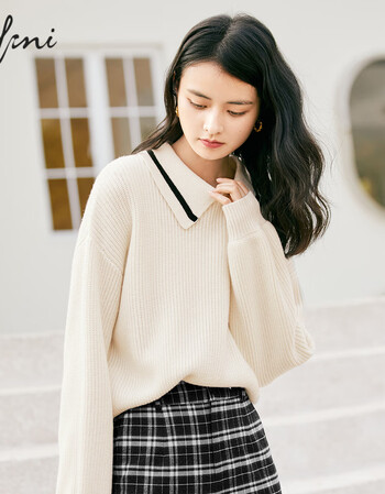 伊芙丽毛衣女2021年新款秋冬复古翻领白色韩系上衣美丽诺羊毛衫女米白