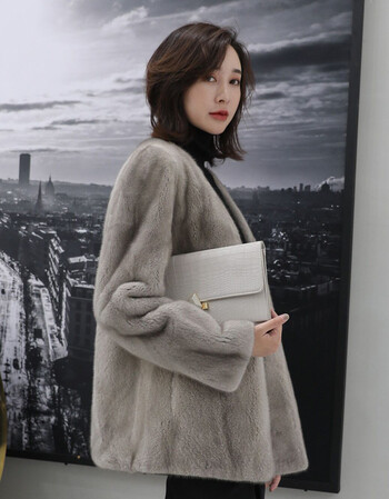 海宁皮草外套女冬短款反季清仓进口水貂毛整貂皮大衣女装 围巾600元 s