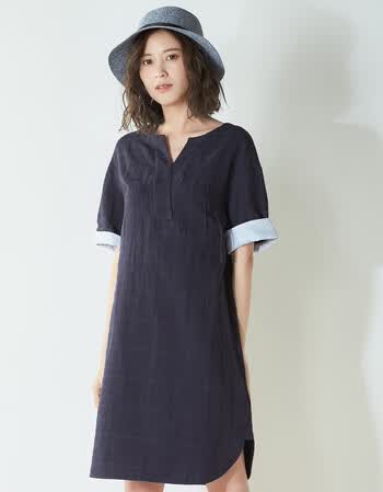 布景 连衣裙女2019商场同款复古格纹v领袖口拼接中长款直筒裙 藏蓝 l