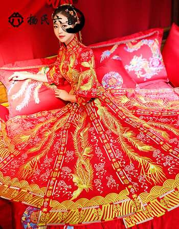 杨氏六喜品牌秀禾服龙凤褂新娘礼服嫁衣中式婚纱红色2017新款绣禾服坐