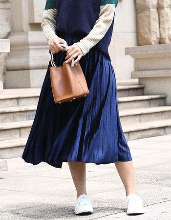 秋冬新款韩版 高腰褶皱a字裙半身裙百褶长裙有内衬女 深蓝色 均码