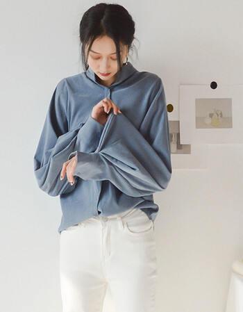 春秋雾霾蓝小心机衬衫设计感韩版宽松立领灯笼袖上衣女 蓝色 雾霾蓝