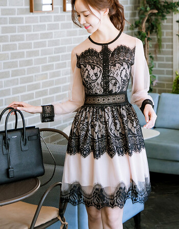 夏秋季新款韩版中长款钩花镂空蕾丝连衣裙女网纱蓬蓬裙打底字裙 图片