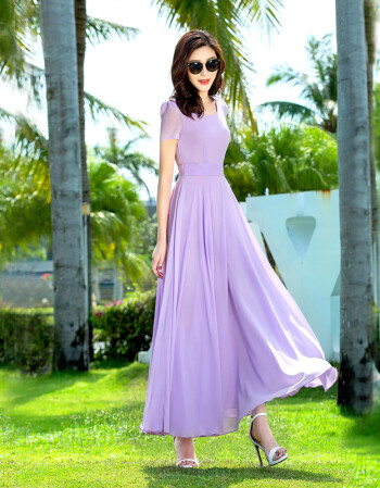 淡紫色连衣裙搭配图图片