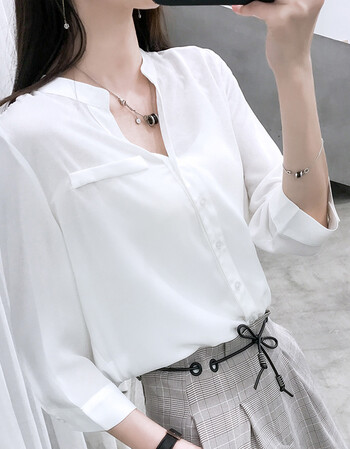 美至闺蜜v领雪纺衬衫女夏2018新款韩范七分袖漏锁骨上衣宽松百搭白色