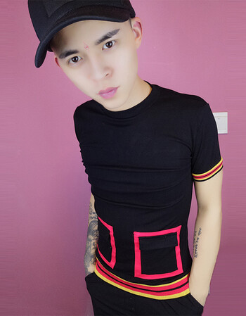 2018夏季社会人精神小伙纯色小上衣快手网红同款半截袖衬衣男短袖