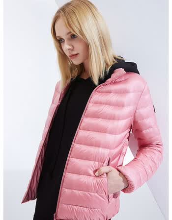 波司登轻薄羽绒服女装大码2018新款短款外套时尚韩版潮b80131006 梅雅