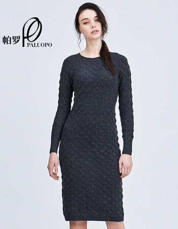 
                                        PALUOPO/帕罗秋冬新款女士圆领长款羊绒衫 中长款女纯羊绒衫 ECY53059 黑灰 110                