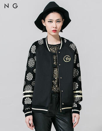 
                                        VING春装新款高端女装刺绣棒球服时尚运动衫修身短款外套夹克9531411011 黑色 XL                