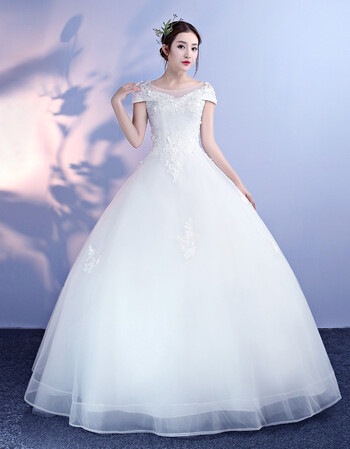 地蓬蓬裙婚纱2017新款韩版显瘦婚纱礼服v领蕾丝新娘结婚裙子甜美梦幻