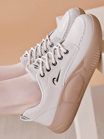 卡帝乐鳄鱼品牌真皮小白鞋女鞋子妈妈款运动鞋女士休闲面包鞋单鞋休闲