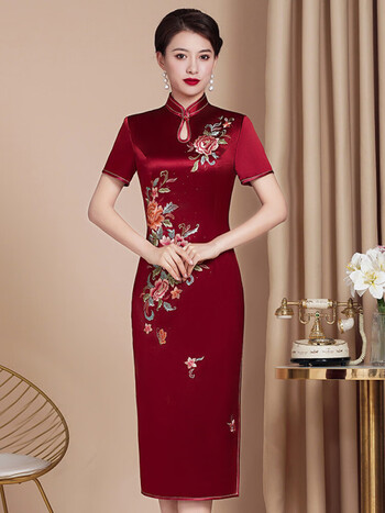 旗袍女妈妈喜婆婆刺绣旗袍显年轻款高端改良修身酒红色旗袍婚礼礼服酒