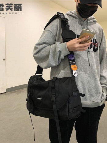 机能斜挎包刘耀文同款斜挎包日系潮牌小众大容量邮差包机能包男女休闲