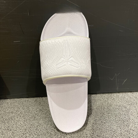 耐克（NIKE）男子科比系列黄黑轻便一字拖运动拖鞋 IF28...