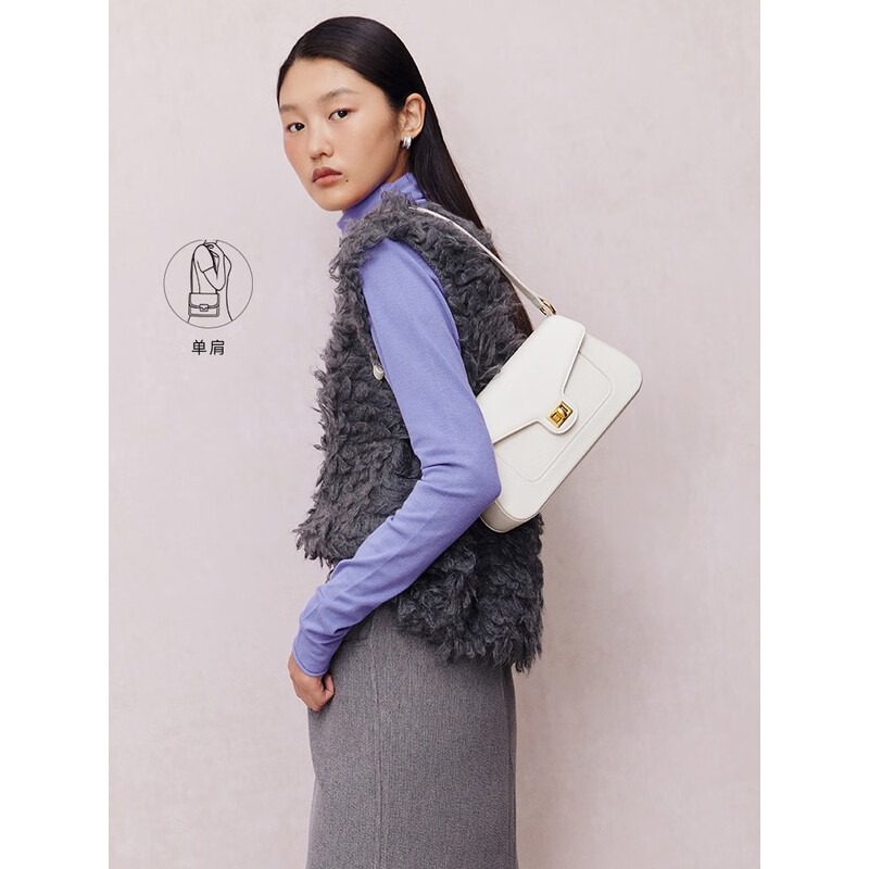 百丽包包女2023秋季新款简约通勤质感单肩法棍腋下包X9165CX3 米色 F