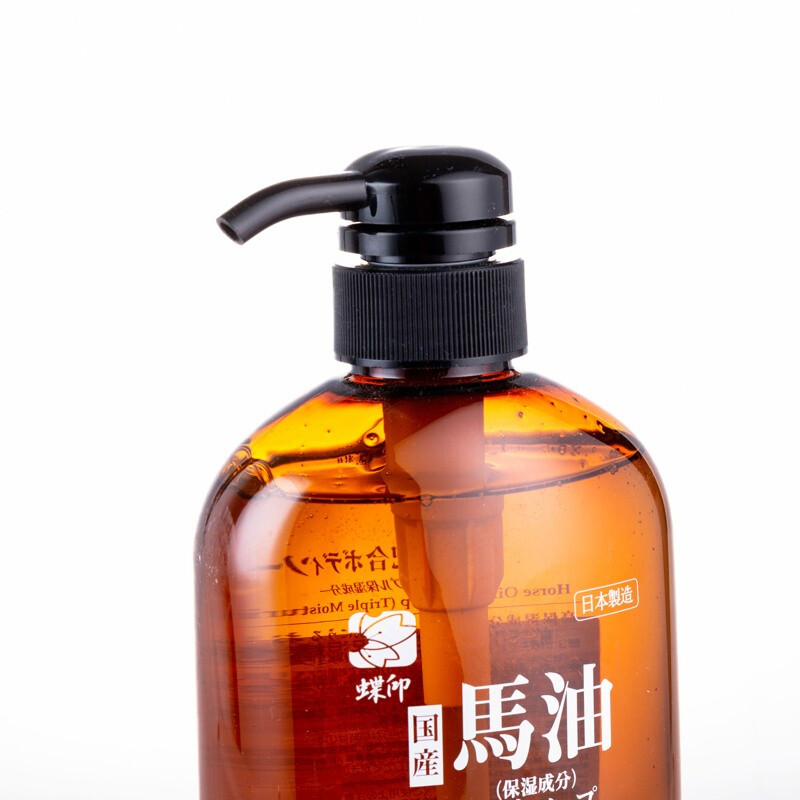 蝶印 日本原装进口 北海道马油 保湿精华沐浴露 600ml