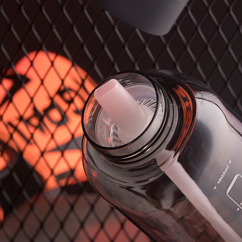 茶花劲派大容量运动水杯男女塑料便携水壶健身夏天耐高温水瓶夏季杯子 【深蓝色1800ML】劲派大容量水杯