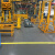 爱柯部落 PVC地板砖 耐磨耐压防滑工业地板拼接垫50cm×50cm×6.5mm工厂车间通道垫 圆点纹灰色 定制110302
