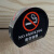 禁止吸烟  告示牌 禁烟 亚克力台卡台牌 指示牌 桌牌 黑色圆弧款 圆形请勿吸烟指示牌桌牌90*80mm