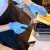 乌斯京（WOLSGIN）一次性手套丁腈手套加厚耐用家庭清洁实验室美容手术餐饮耐油耐酸碱劳保手套 【耐用款】蓝色丁腈手套 100只/盒 L
