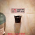 创意免钉墙上壁挂式烟灰缸公共场所厕所卫生间吸烟区灭烟筒垃圾桶 简易款黑+标牌 螺丝安装款