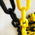 海斯迪克 警示塑料链条 路锥链条 雪糕筒连接件警戒隔离链条 黄黑25米带2个挂钩 HKA-53