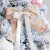 隽然 圣诞节装饰通用圣诞树套装白色植绒树落雪场景布置 树下礼盒+圣诞公仔+树裙