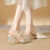 鞋柜达芙妮集团旗下珍珠包头凉鞋女2024夏季一字带高跟鞋女时尚女鞋子 米白色 40