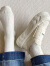 维络斯今年流行的小白鞋女2023年新款厚底松糕魔术贴休闲板鞋面包 米白色 36