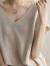 燕浔气质V领短袖t恤上衣女2024新款夏季宽松显瘦薄款蝙蝠袖针织衫 米杏色 L-105-115斤拍