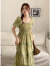 韩哚馨（HANDUOXIN）2024夏季新款法式优雅方领纯色褶皱裙子蕾丝拼接短袖连衣裙 绿色 L