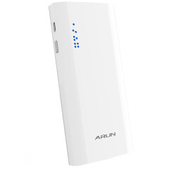 海陆通（ARUN） 风度PLUS 李晨代言 移动电源/充电宝 10000毫安 象牙白 2A充放双USB 适用于苹果/安卓