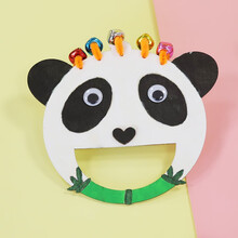 艺趣儿童手工制作材料包3-6岁幼儿园打击乐器教学教具婴儿端午节玩具传统木制拨浪鼓卡通响板沙锤手摇铃棒 白胚熊猫手摇铃